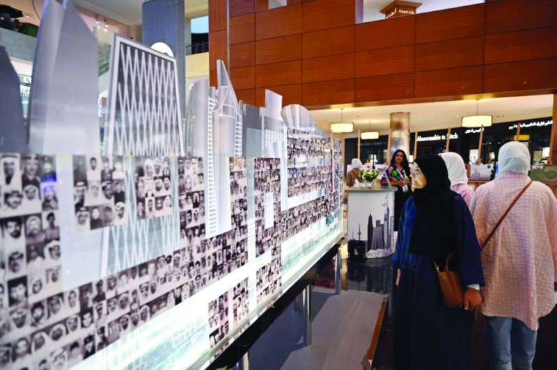 جانب من معرض صور الشهداء بمجمع 360 