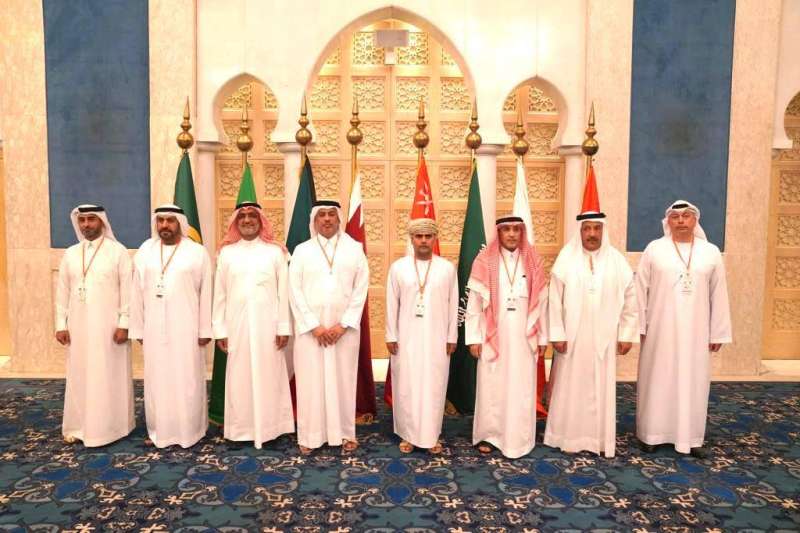 مشاركون في اجتماع لجنة الإدارة والقوى البشرية بدول مجلس التعاون 
 