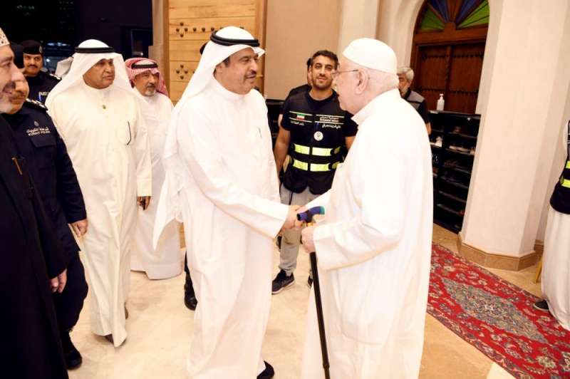 الأصفر يتفقد الحسينيات 
 