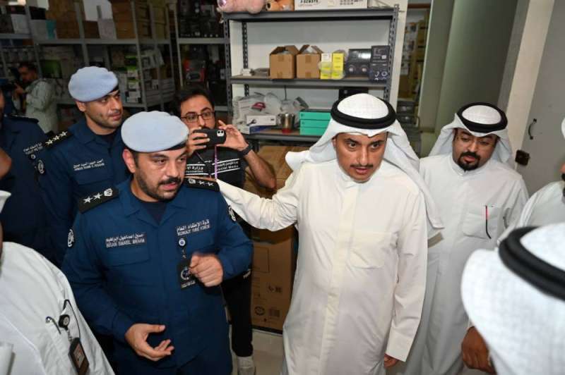 مدير عام البلدية يعطي توجيهاته خلال الحملة