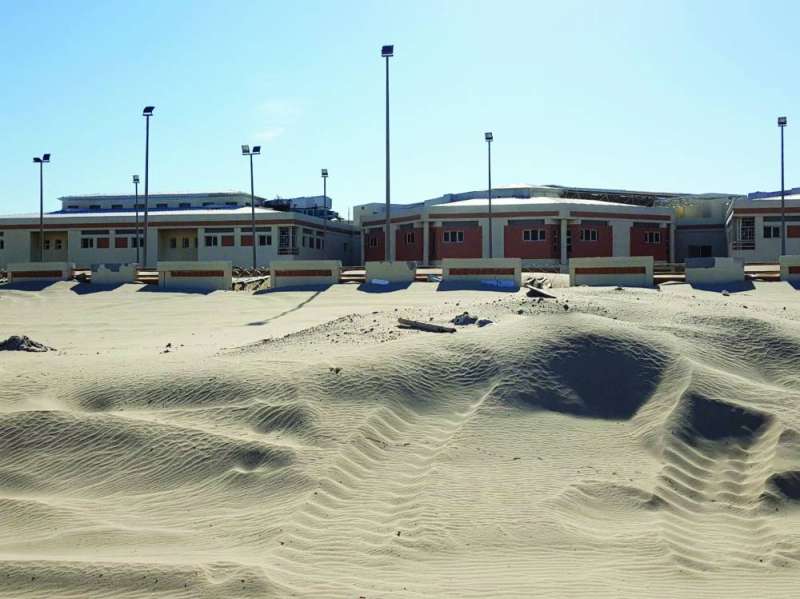 
لا تشجير بالمنطقة والسافي يكاد يدفن غالبية شوارعها