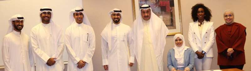 الشيخ فيصل الحمود مع المكرمين