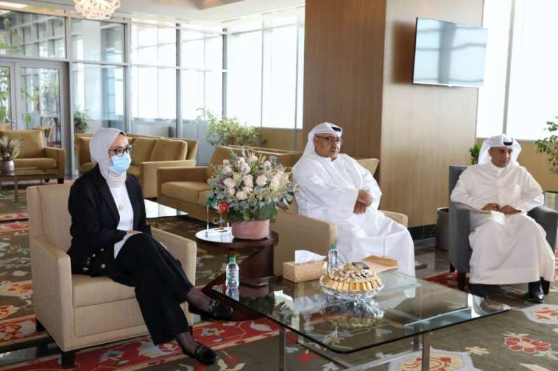 وزير التربية يستقبل المراجعين
 