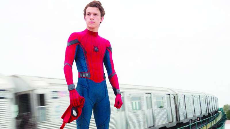 
توم هولاند بشخصية «Spiderman»
