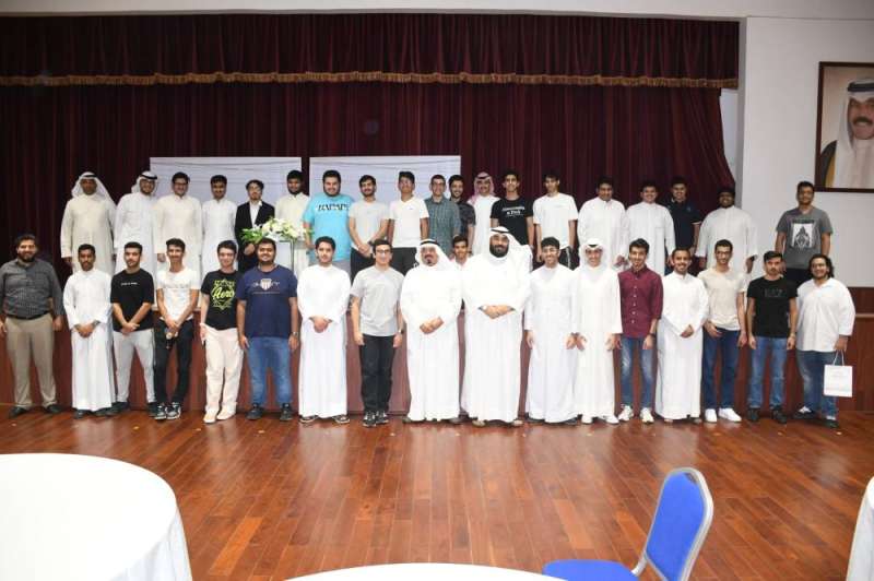 الملتقى الأول للخريجين  