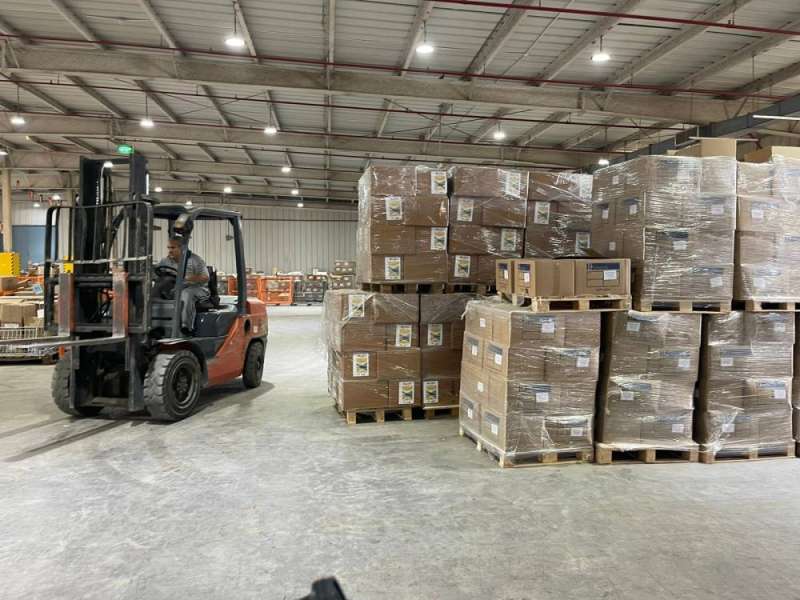 «التربية» توزع الكتب على مدارس الجهراء والعاصمة 
 