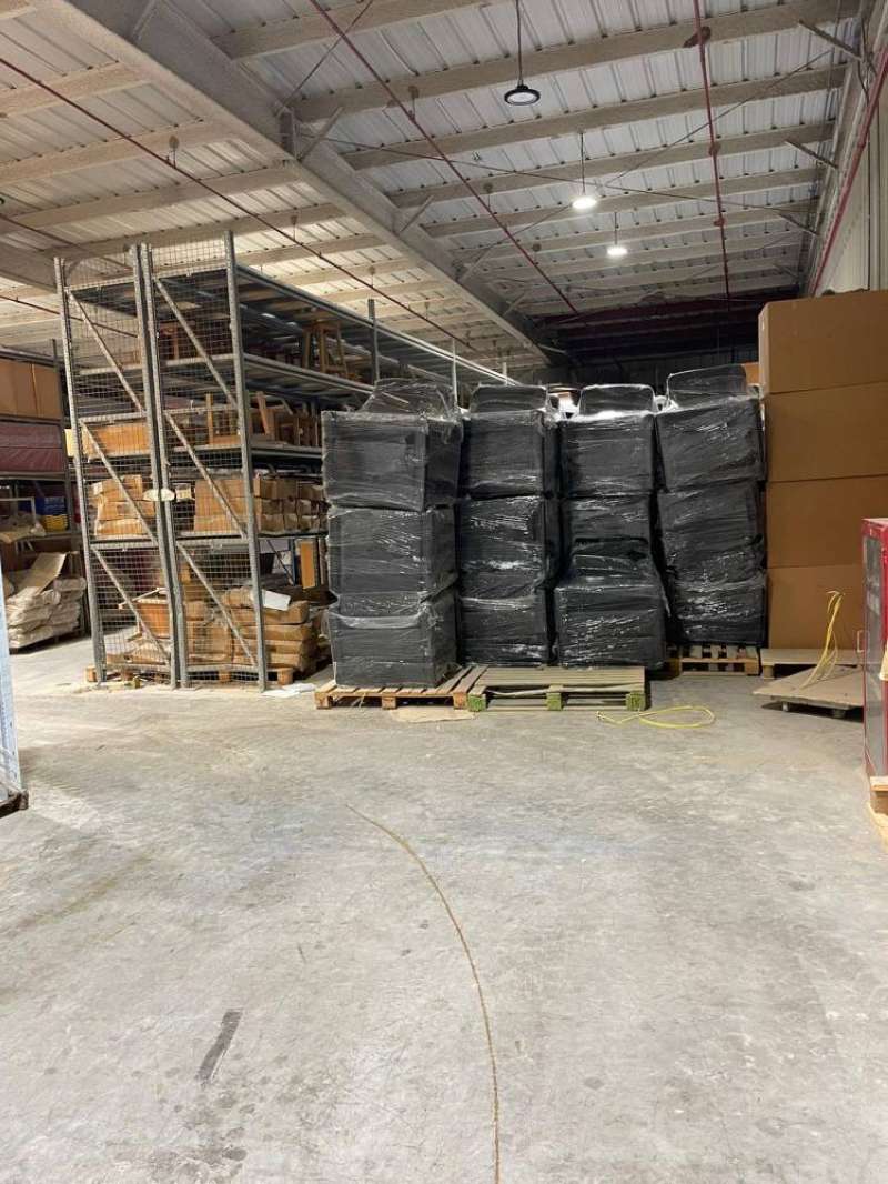 «التربية» توزع الكتب على مدارس الجهراء والعاصمة 
 