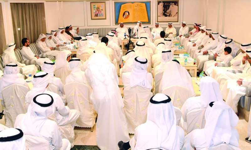 حضور اللقاء في ديوان السعدون
