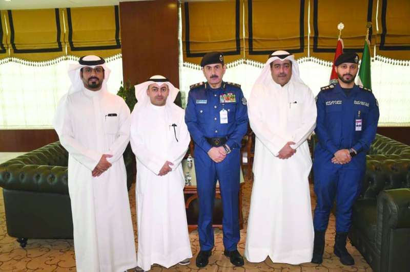 
المكراد ووفد الاتحاد الكويتي للمزارعين