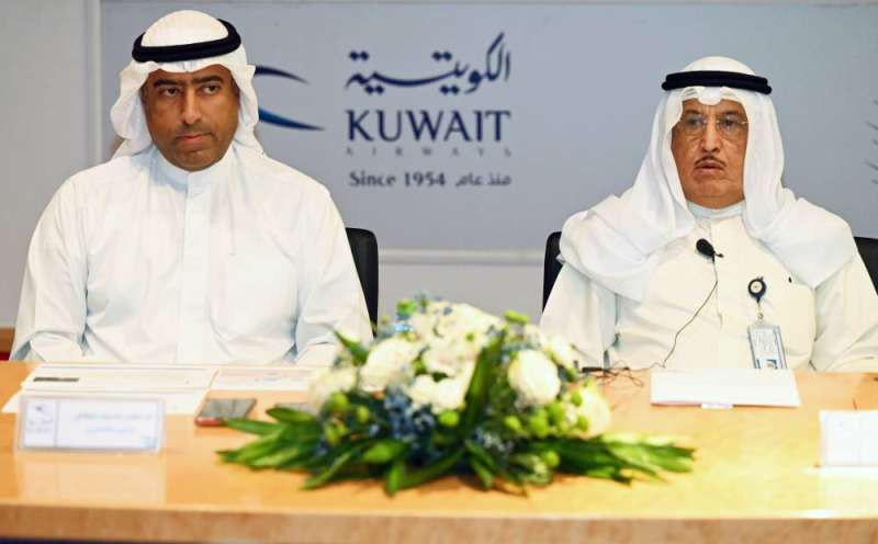 الدخان ورزوقي خلال المؤتمر الصحافي (تصوير أسعد عبدالله)