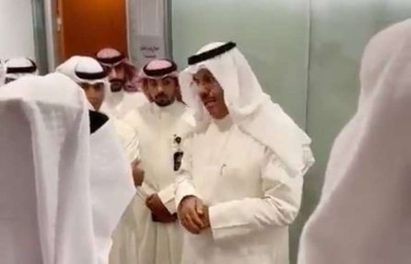 النواف خلال تفقده مجمع الوزارات