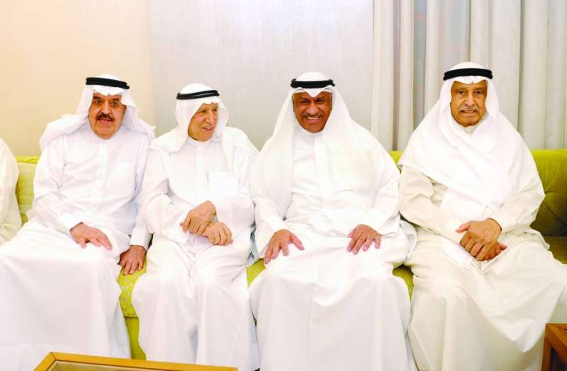 
النائب العام السابق ضرار العسعوسي مع بعض الحضور