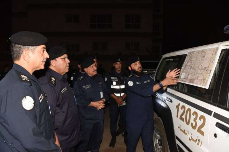 البرجس وقياديو الداخلية خلال الحملة 