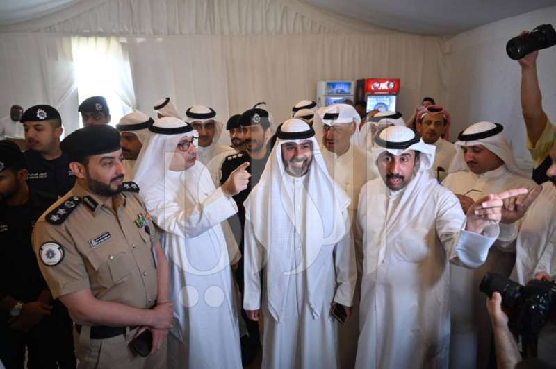 بن ناجي متفقدا قاعة الصحافة في إدارة الانتخابات 