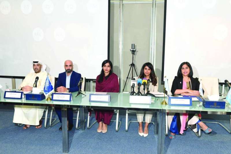 
المتحدثون في المؤتمر الصحافي في مبنى الأمم المتحدة
