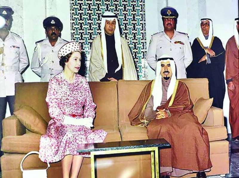سمو الأمير الراحل الشيخ جابر الأحمد مع الملكة إليزابيث