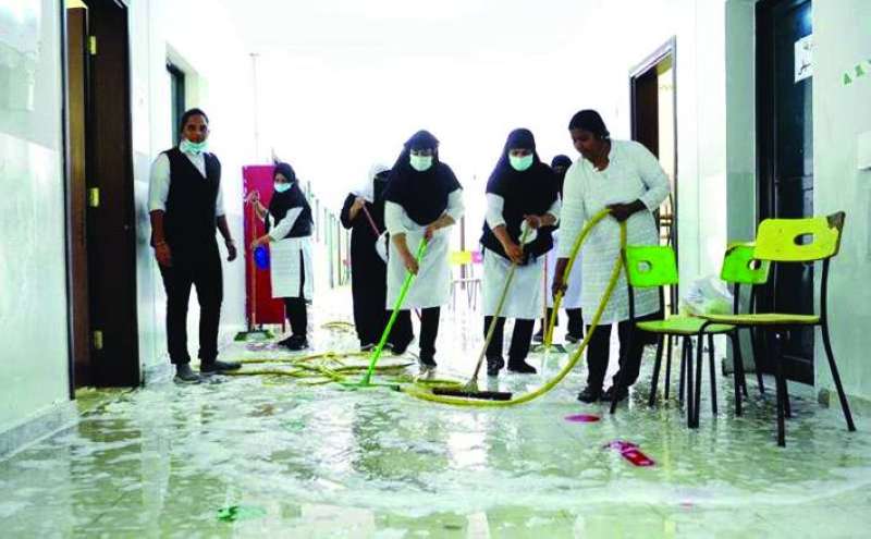 
تنظيف المدارس استعداداً لاستقبال الطلبة
