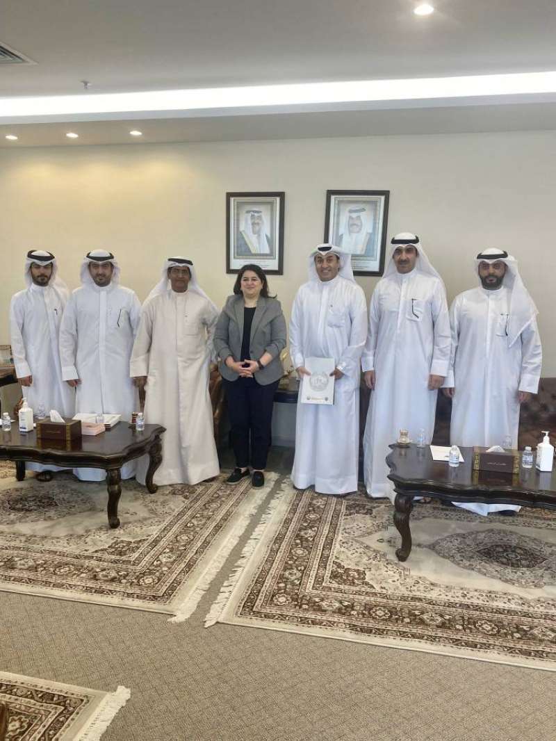 الفارس التقت «نقابة البلدية»