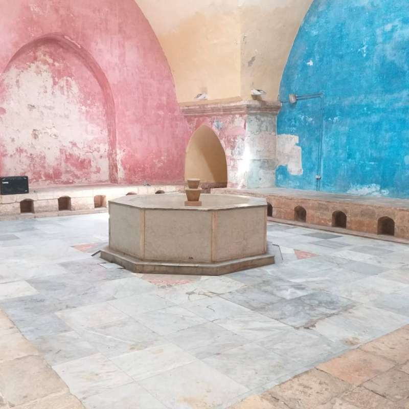 جانب من حمّام عز الدين وهو من أقدم وأكبر الحمامات المملوكية