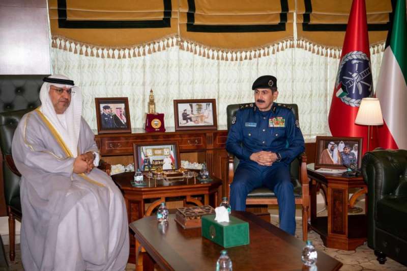 الفريق المكراد وسفير الإمارات 