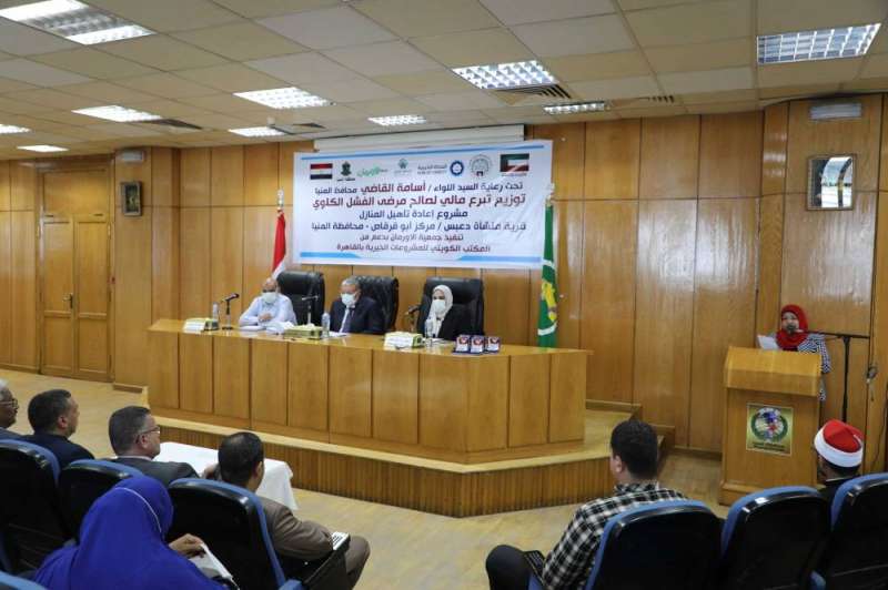 جانب من تسليم المنازل في مقر محافظة المنيا  