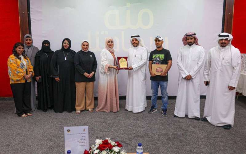 تكريم الموظفين المتميزين والجهات التطوعية المشاركة خلال البرنامج الصيفي