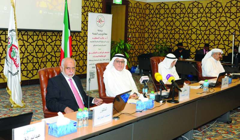 
الشطي وخالد المذكور والسعيد والجارالله 	 (تصوير سعود سالم)
