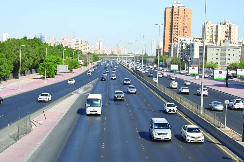 انسيابية واضحة على الطرق بلا أي اختناقات أمس	(تصوير أسعد عبدالله)