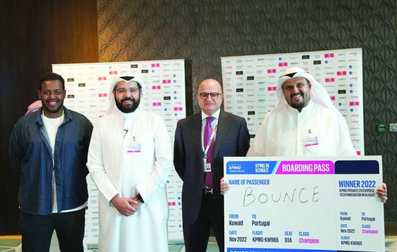 
أحمد كعوش ومهند معتوق وعمر المدني ومحمد عبدي