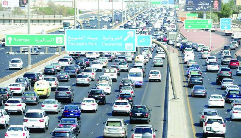 اختناق على الدائري الخامس 	 (تصوير سعود سالم)
