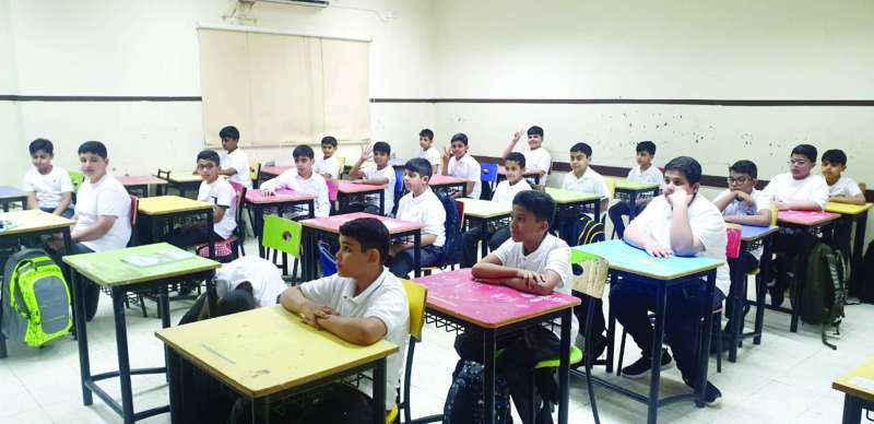 انتظام الدراسة بإحدى المدارس المتوسطة 