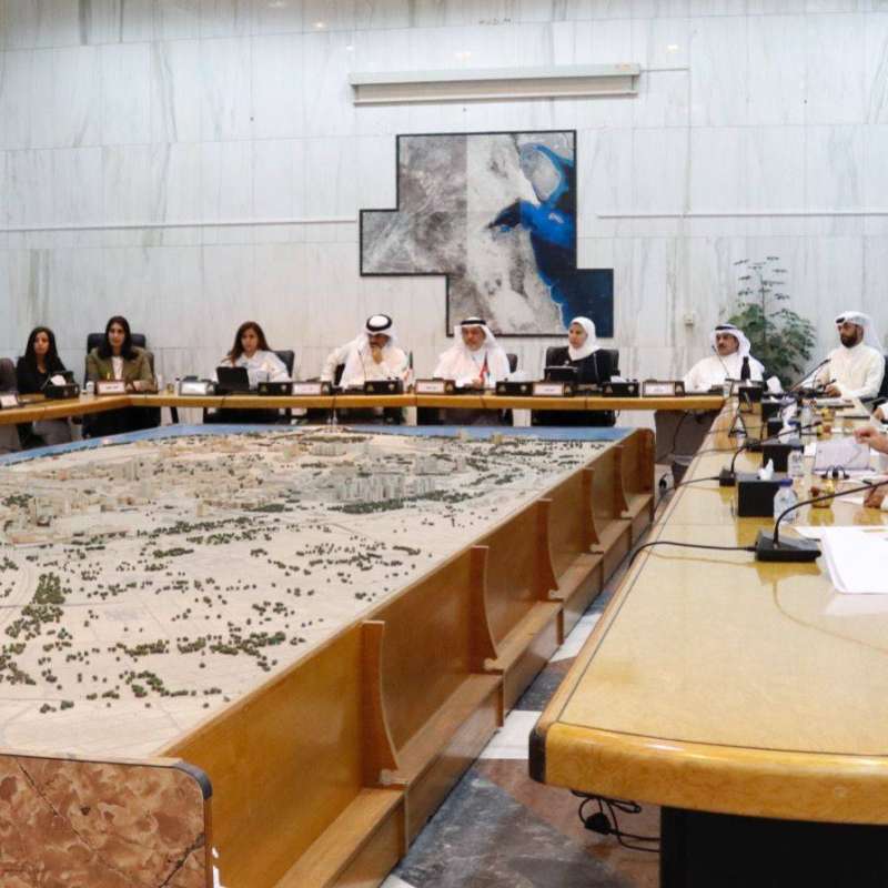 جانب من اجتماع اللجنة الفنية في المجلس البلدي  