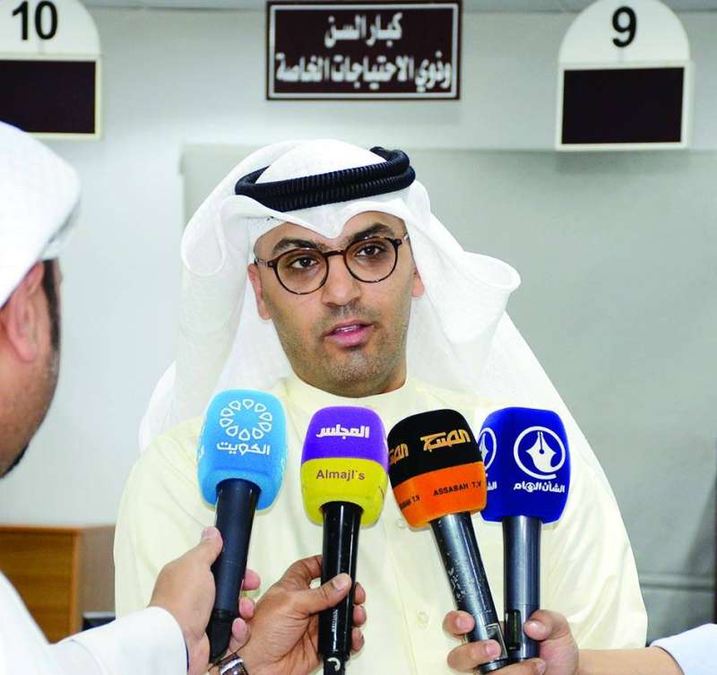 محمد الكندري متحدثاً 