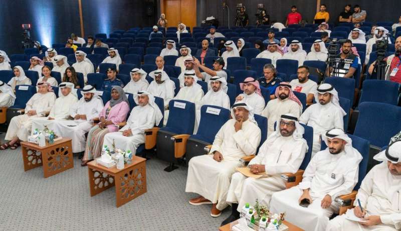 جانب من الحضور في المؤتمر الصحافي