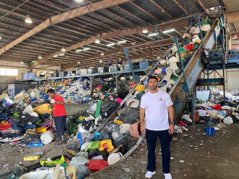 وفد جمعية البيئة يزور مصنع «بيئتنا» 
