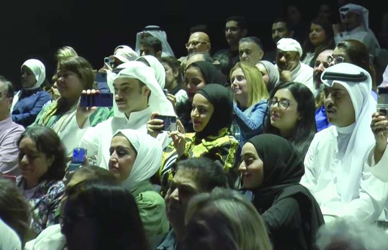 الجمهور استمتع بالأمسية
