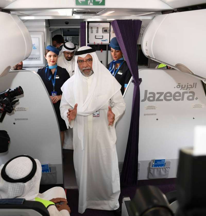 مروان بودي يشرح للضيوف مميزات الطائرات الجديدة