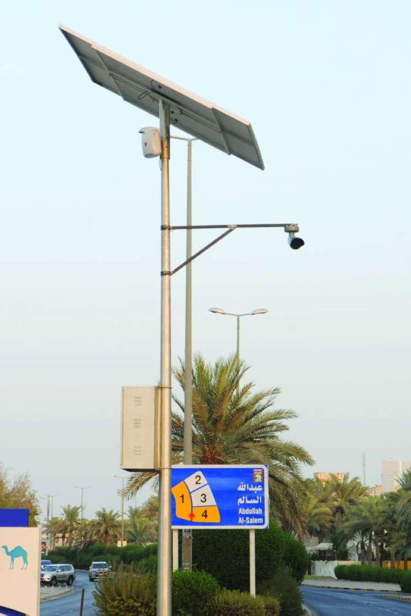 الكاميرات تعمل بالطاقة الشمسية