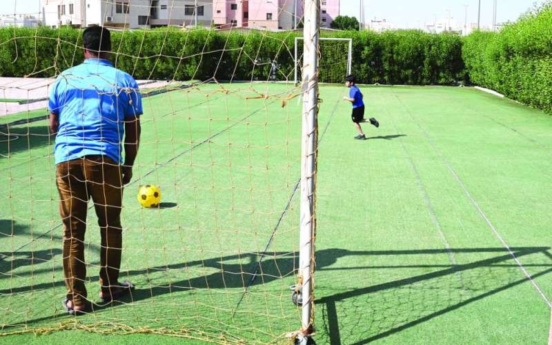 ملعب خلفي للأطفال بعيداً عن الشارع ومخاطره
