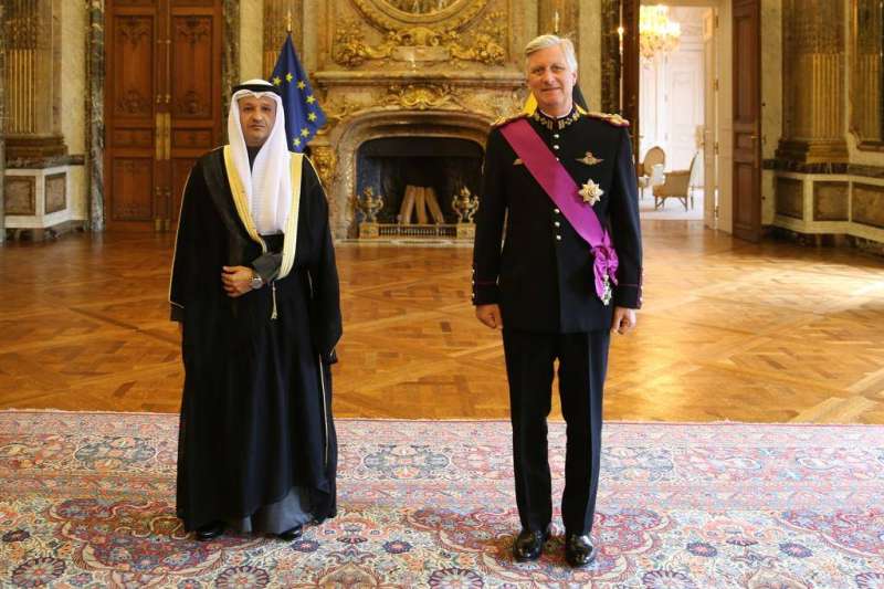 ملك بلجيكا وسفير الكويت نواف العنزي