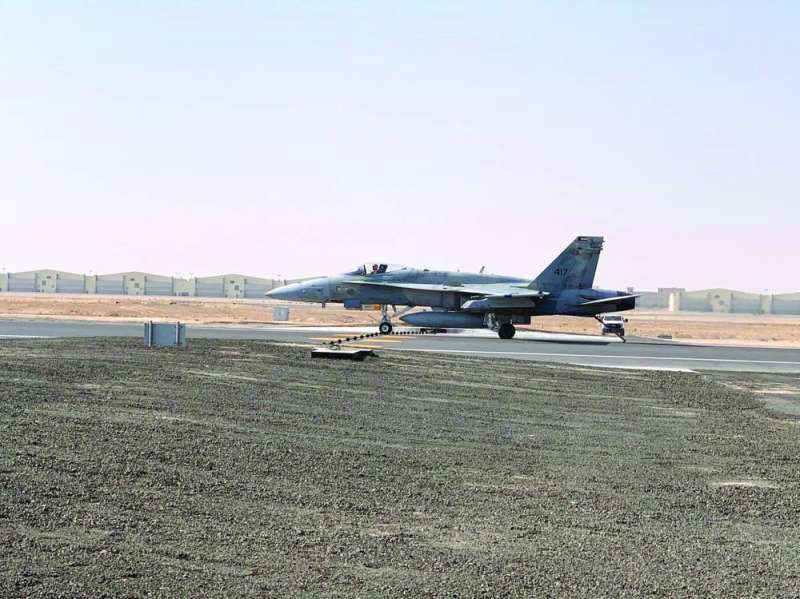 طائرة كويتية من طراز F / A-18 هورنت في قاعدة علي السالم الجوية 