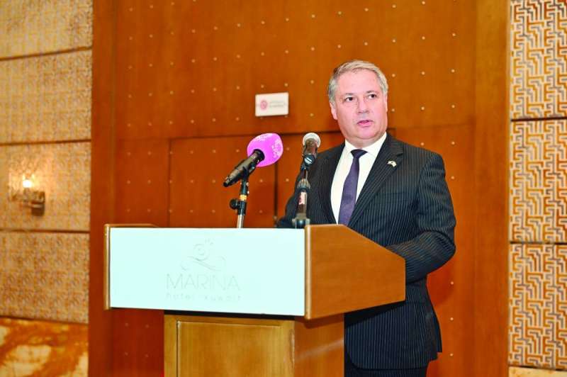 أمين عام الخارجية القبرصية متحدثاً في الاحتفال 