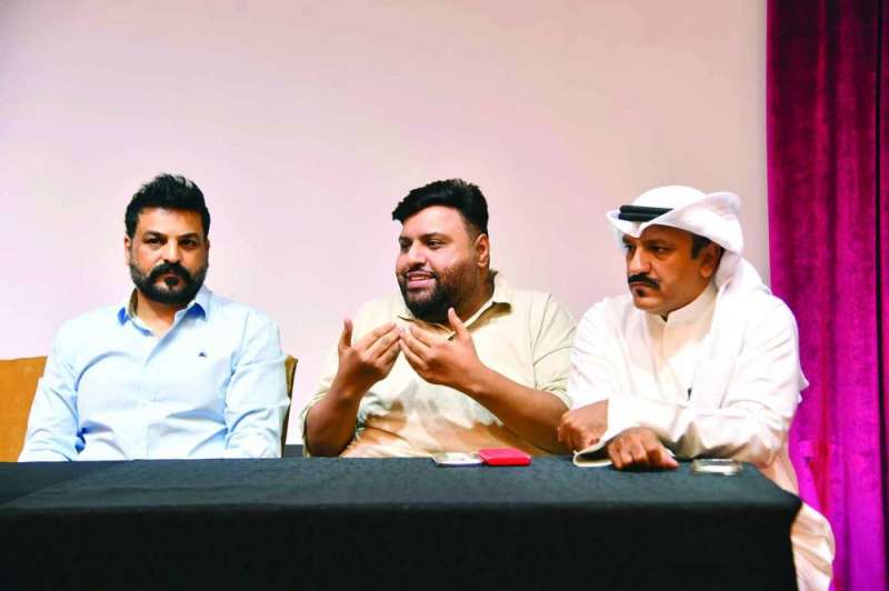 جانب من المؤتمر الصحافي 