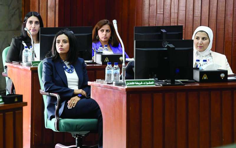 عضوات المجلس خلال الجلسة
