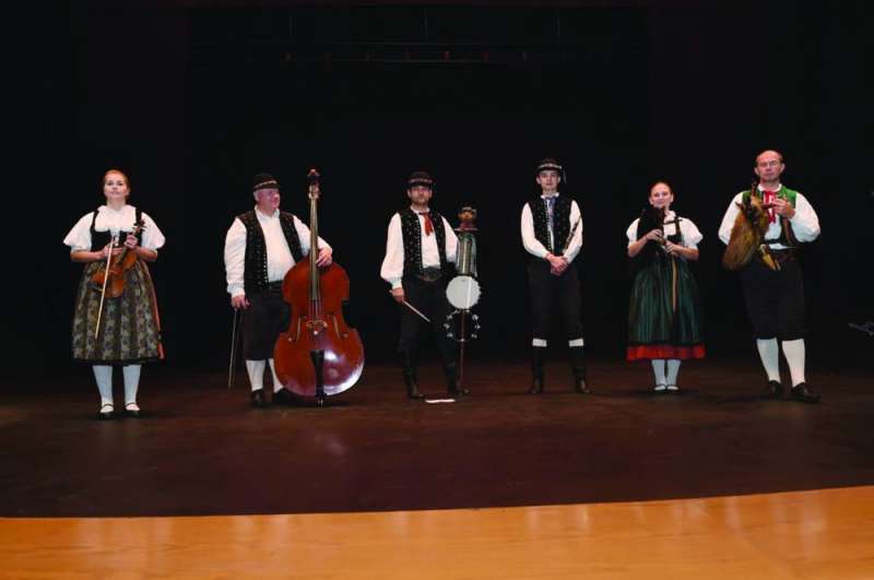 أعضاء فرقة «بدرنك»