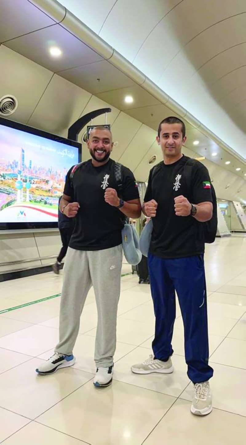 
المحجان والعنزي قبل المغادرة