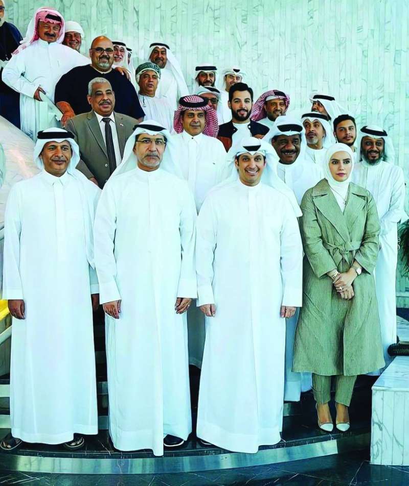 وزير الإعلام يتقدم ضيوف المهرجان 