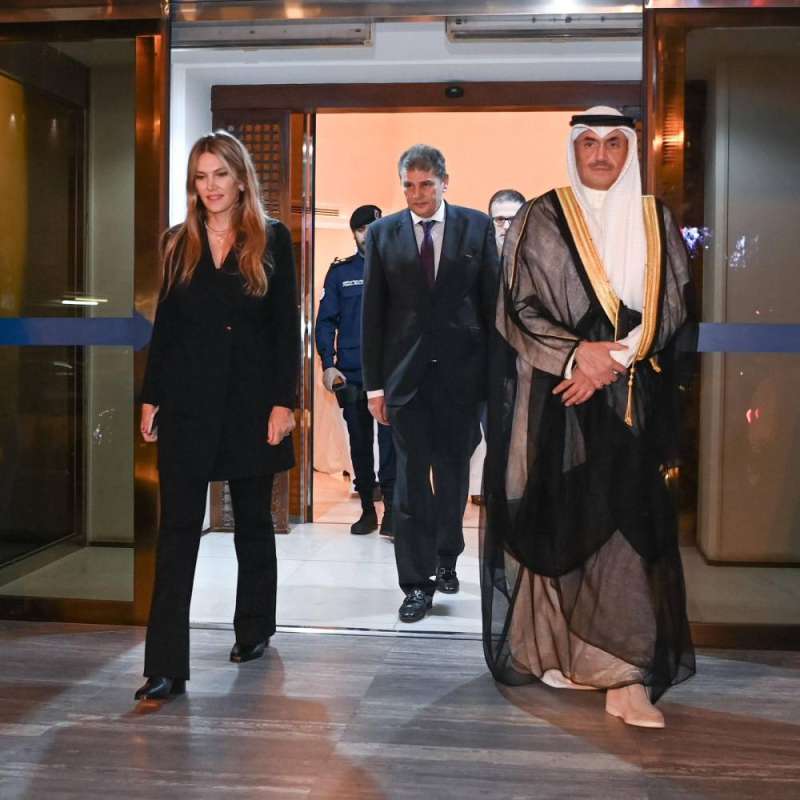 محمد المطير مستقبلا نائبة رئيس البرلمان الأوروبي