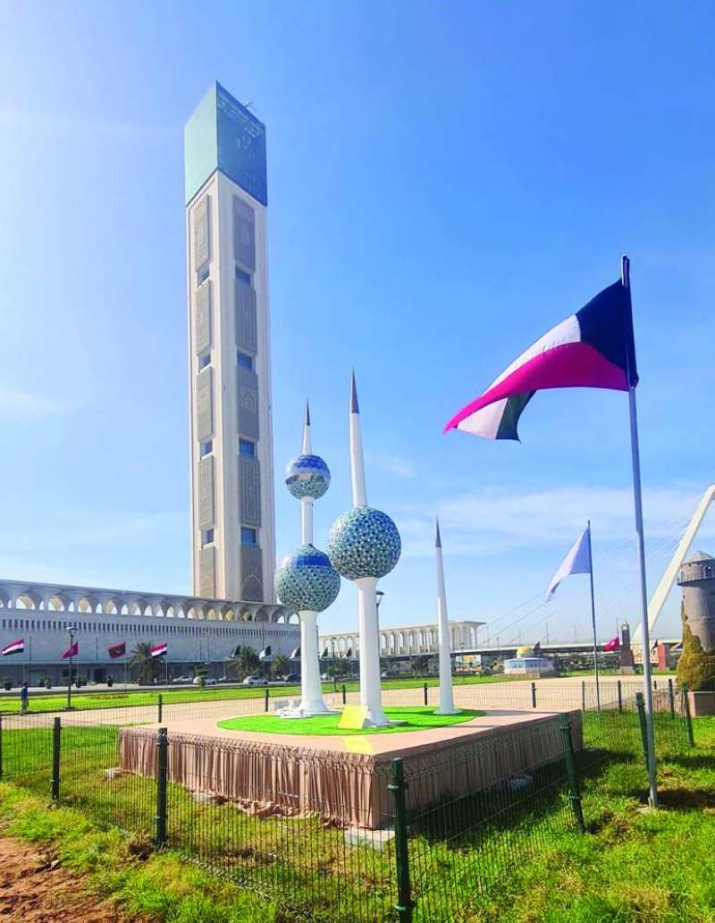 مجسّم لأبراج الكويت قرب مسجد الأدهم بالجزائر العاصمة
