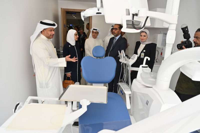 الصانع يتفقد تجهيزات المركز الطبية